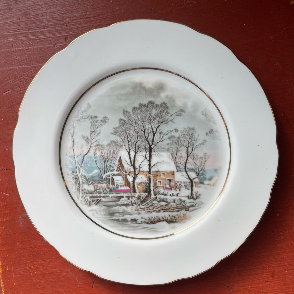 Avon Winter Cottage Scene Plate